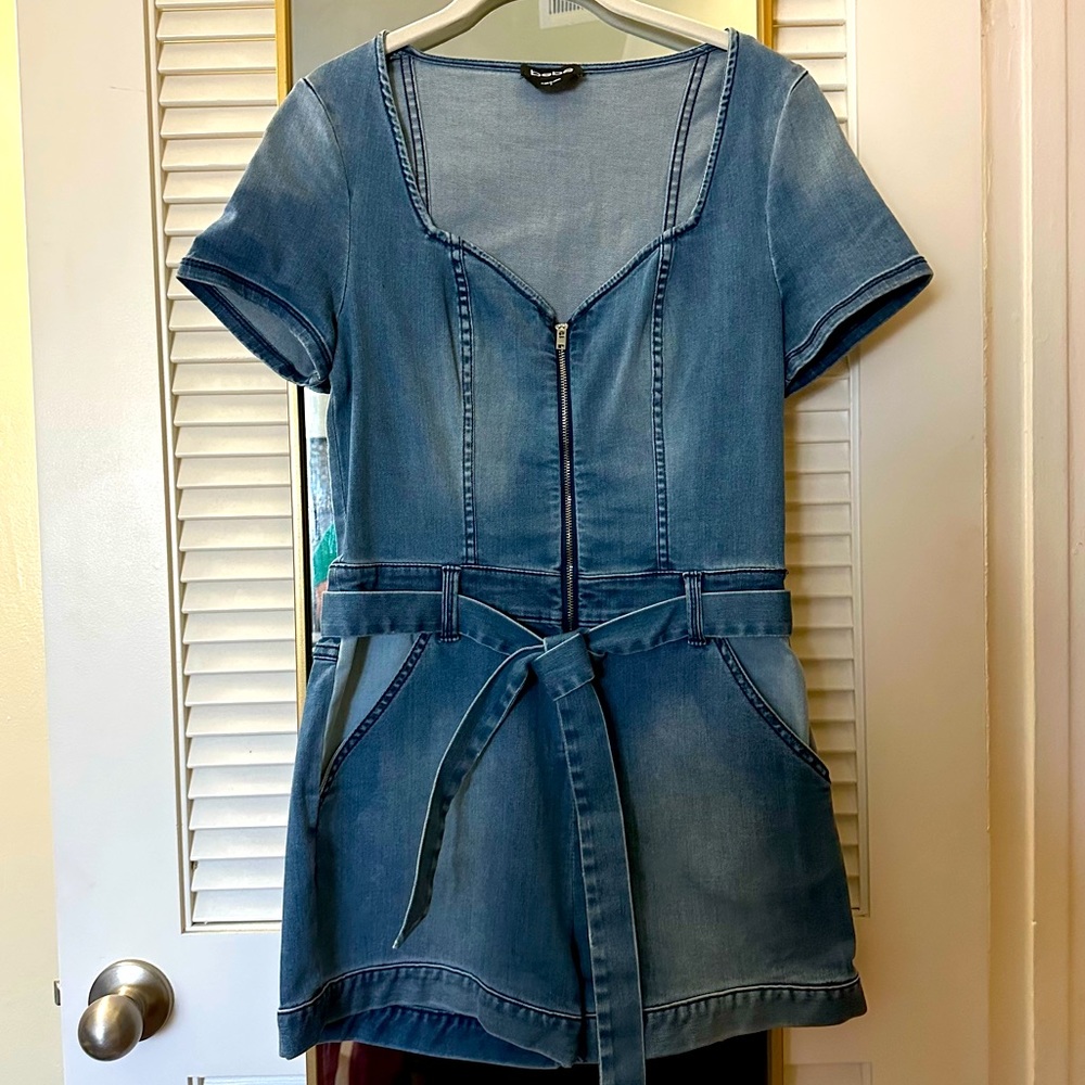 NWOT Bebe denim romper